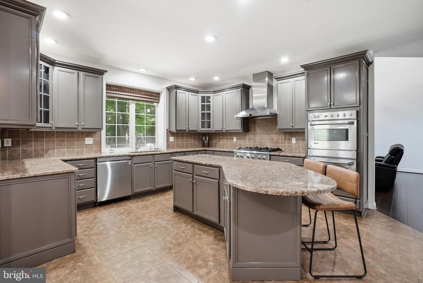1344 Brownsville Road photo 19
