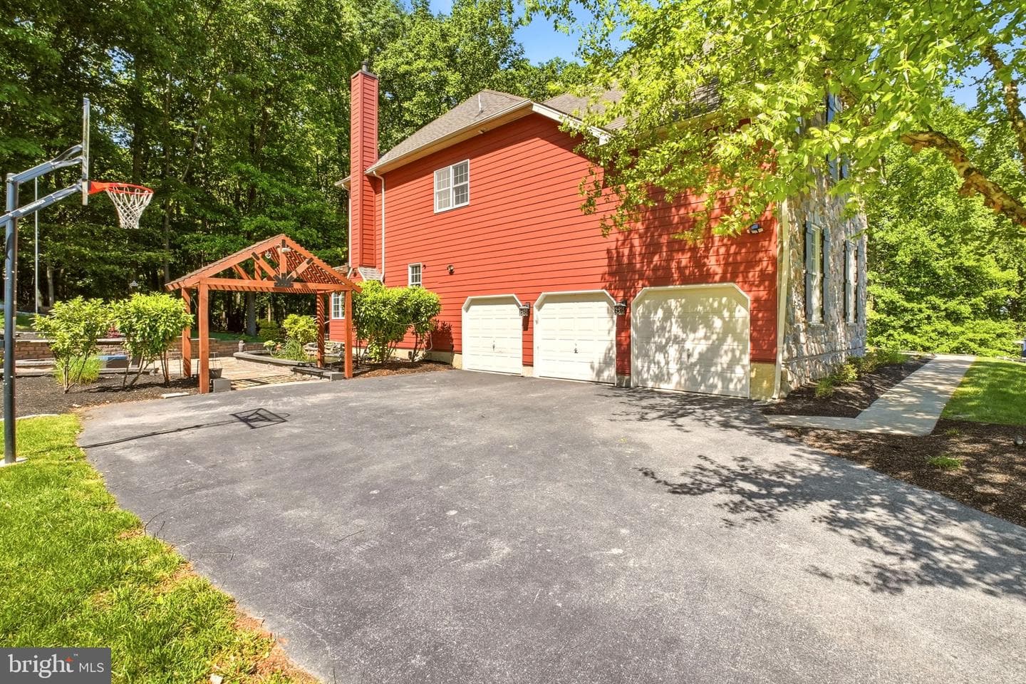 1344 Brownsville Road photo 62