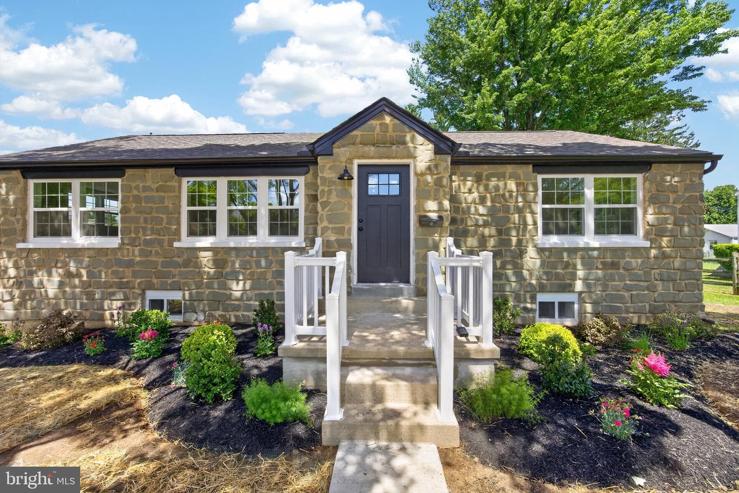 545 Dorothy Lane photo 32