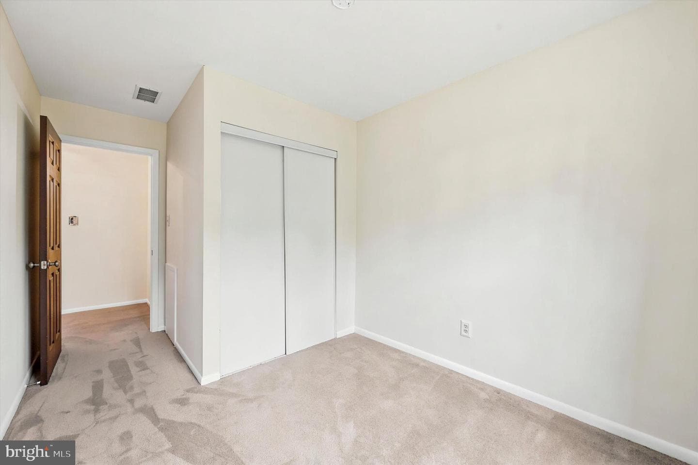 324 Carlyn Court photo 21