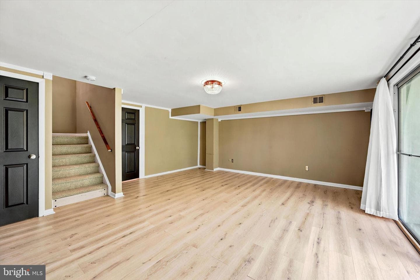 324 Carlyn Court photo 26