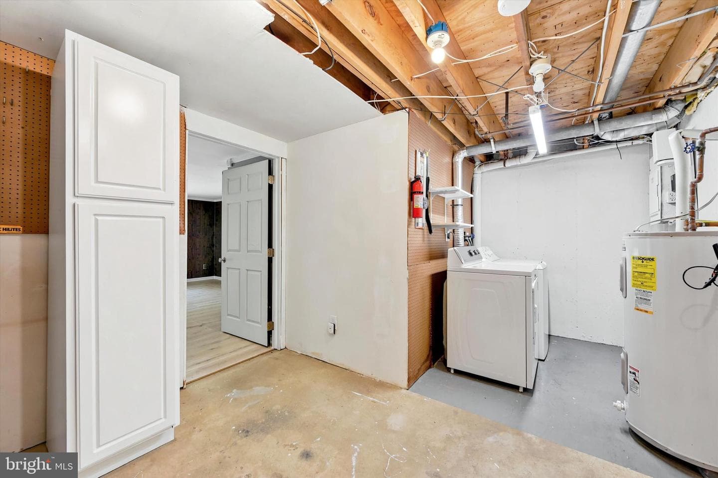 324 Carlyn Court photo 28