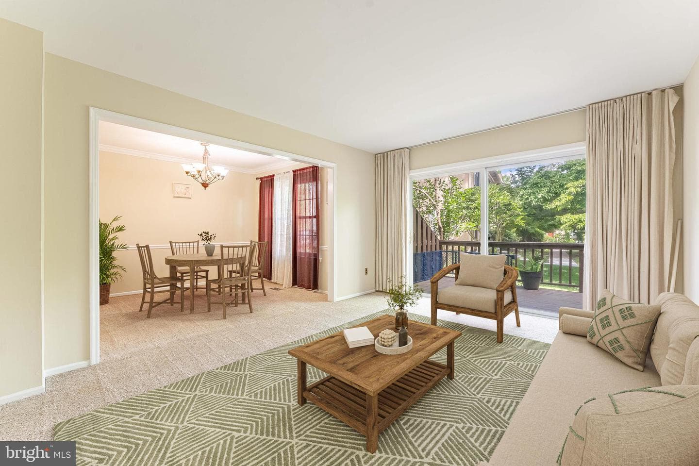 11 Chateau Circle photo 13