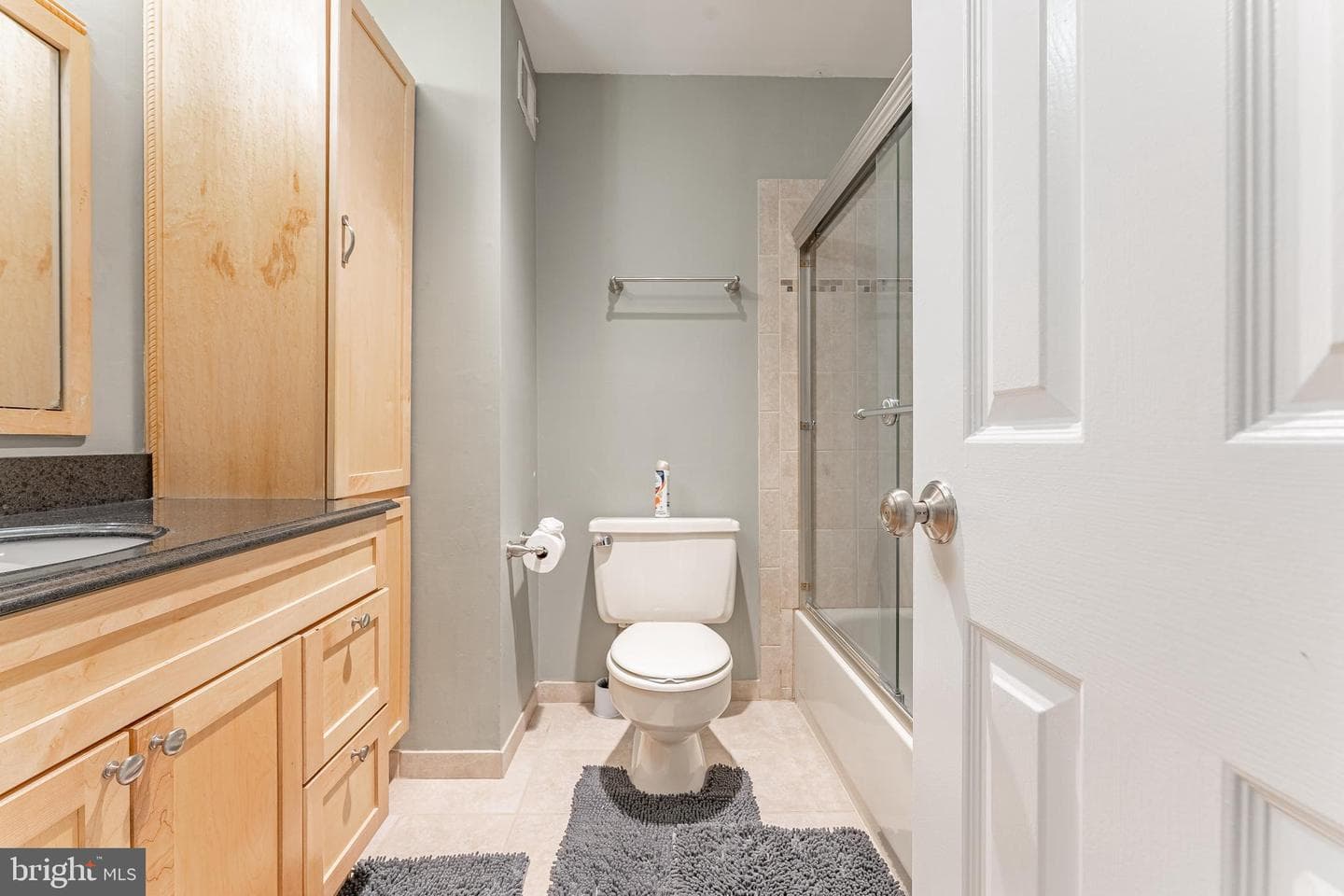 11 Chateau Circle photo 32
