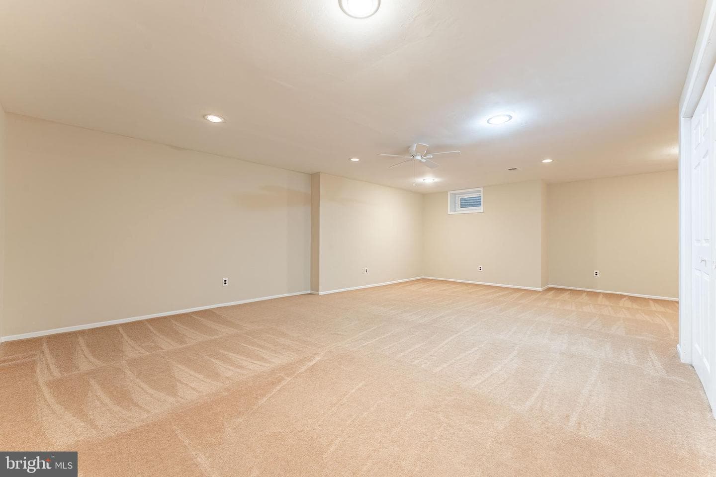 11 Chateau Circle photo 37