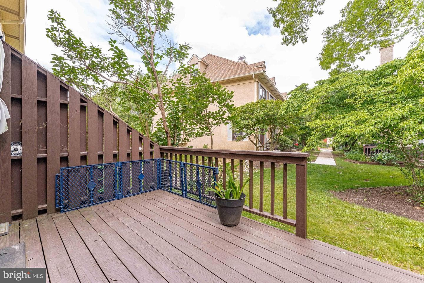 11 Chateau Circle photo 40