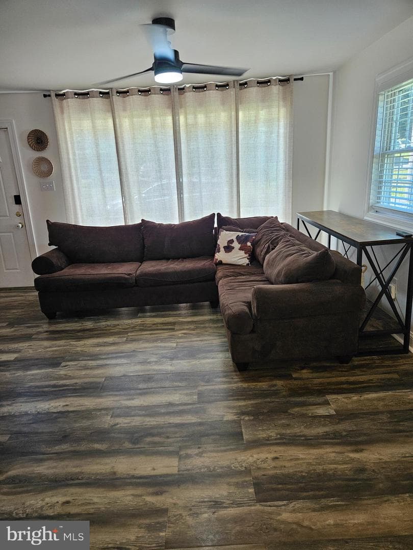 1420 E Harmony Street photo 7