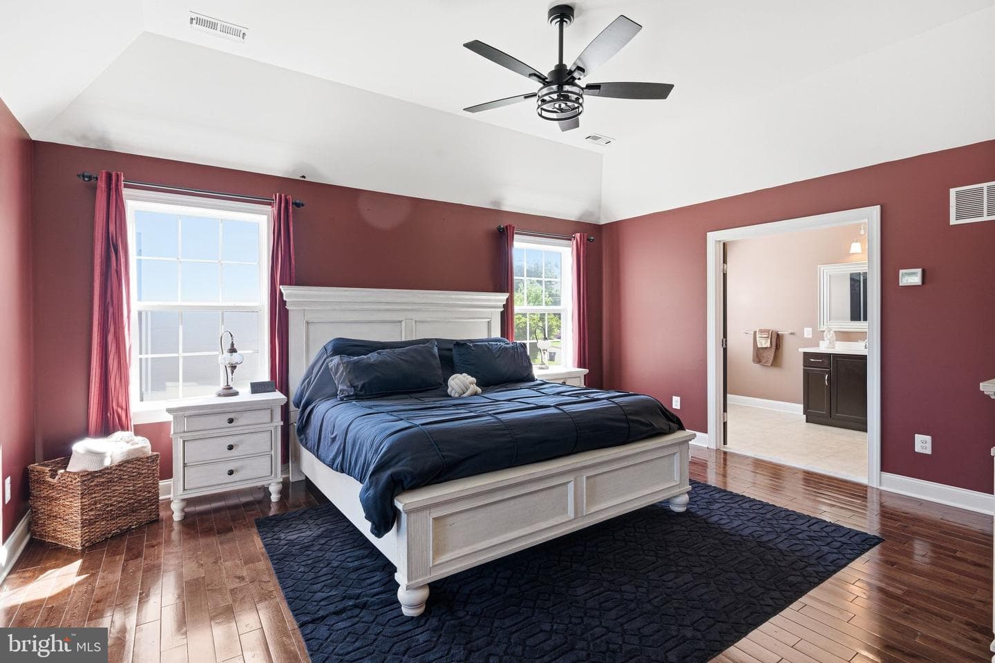 10 Gallop Lane photo 34
