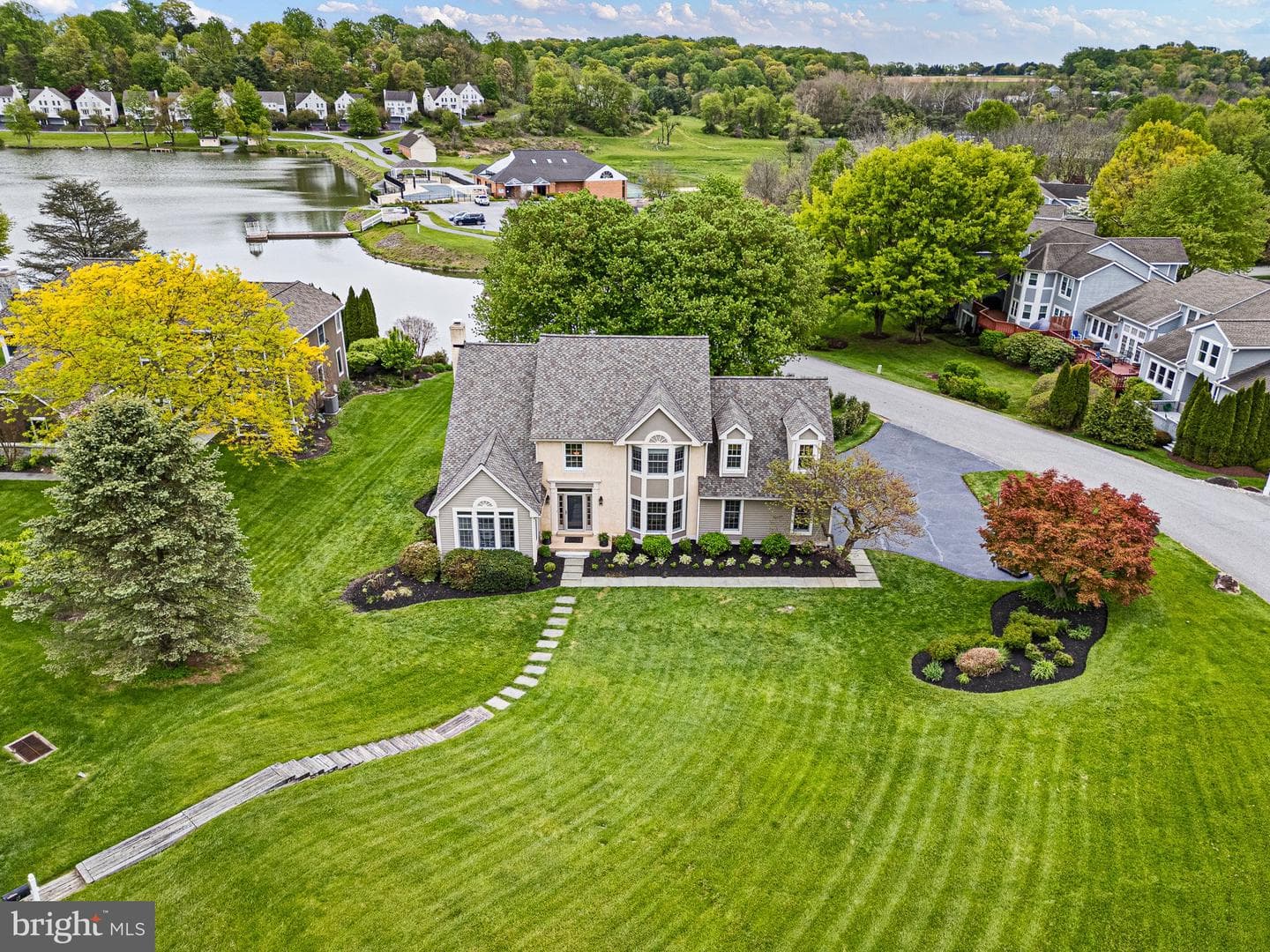 6 W Shore Court photo 52