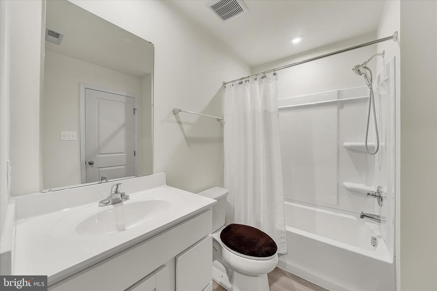 222 Hamilton Lane photo 18