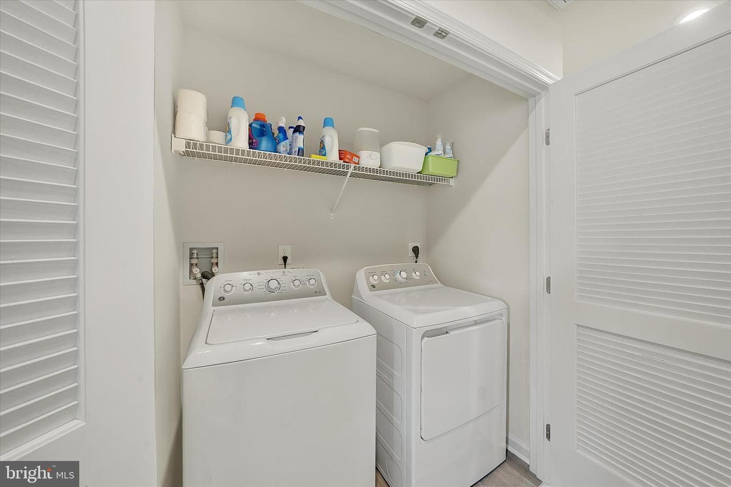 222 Hamilton Lane photo 20