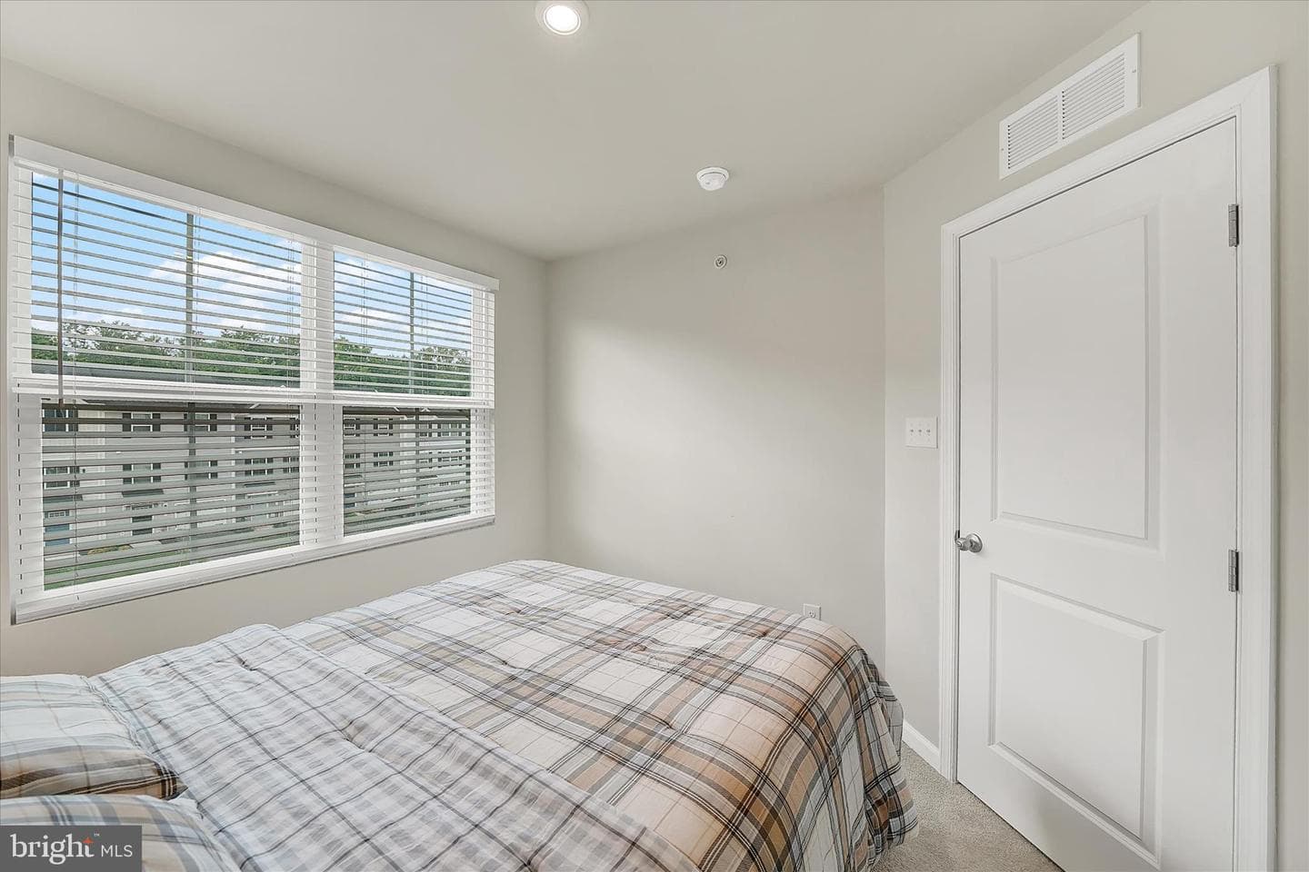 222 Hamilton Lane photo 22