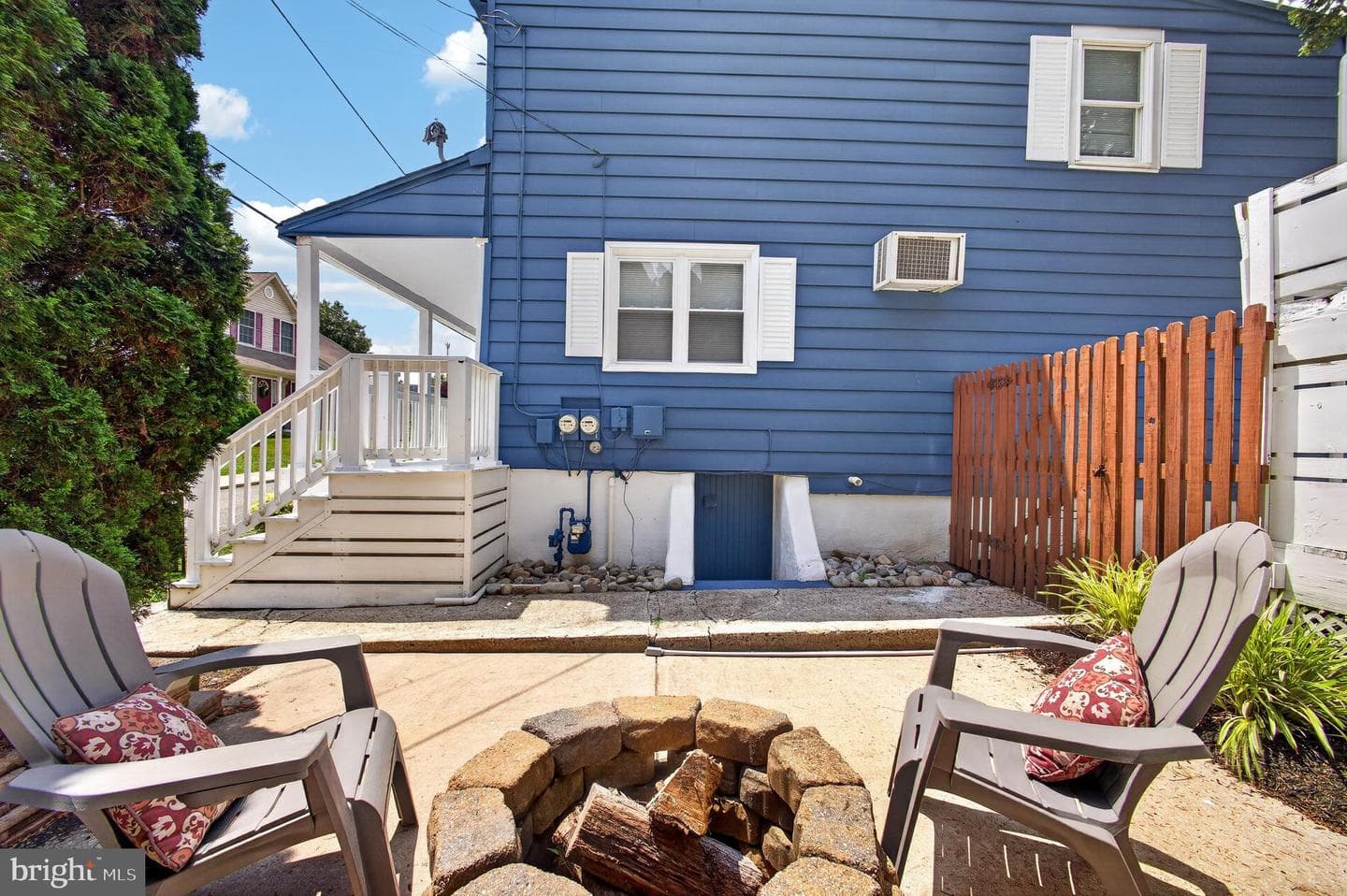 43 Oak Street photo 18