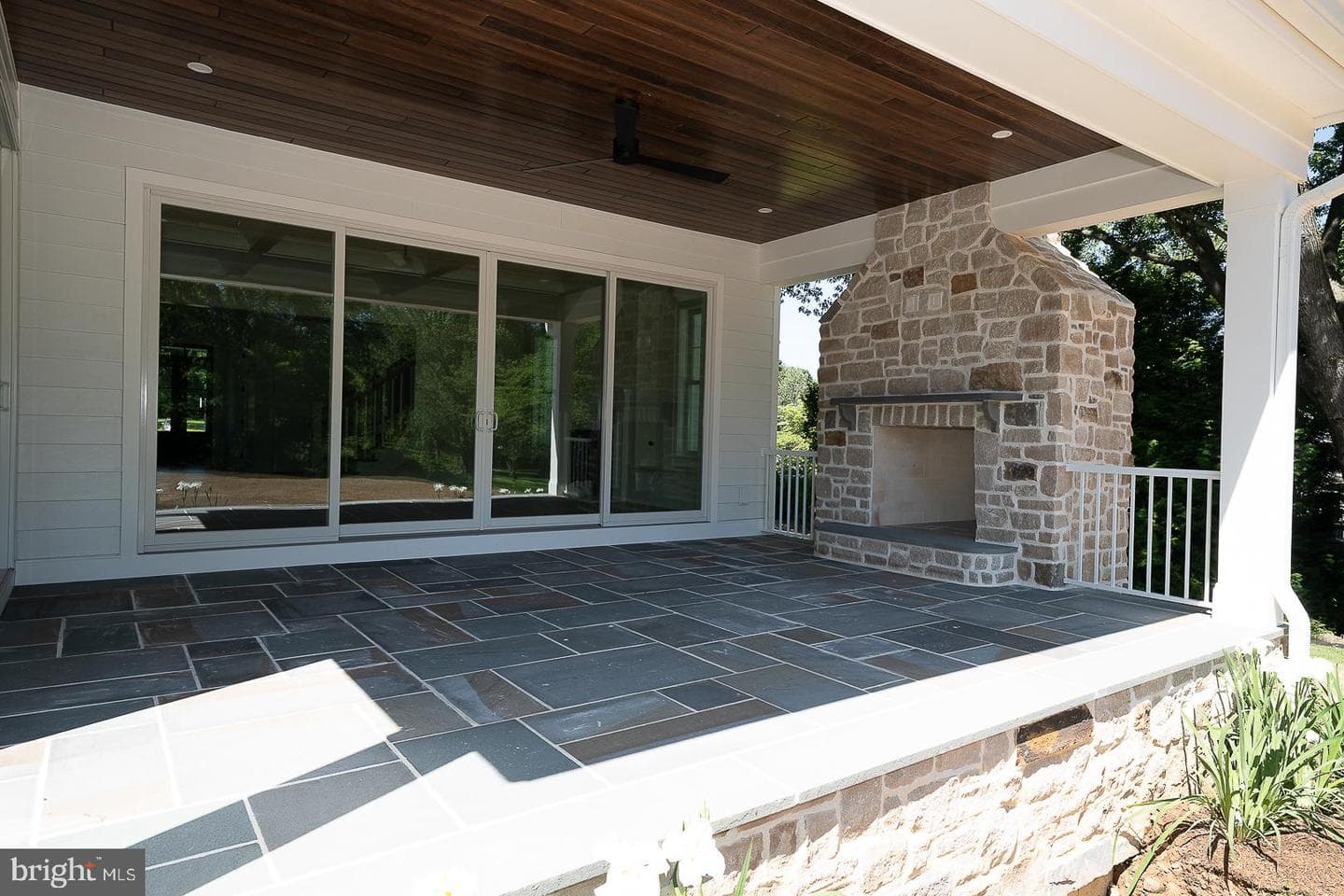 2074 Fox Creek Road photo 44