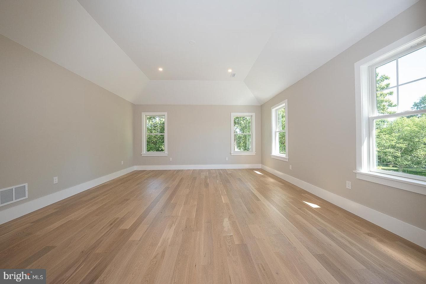 2074 Fox Creek Road photo 47
