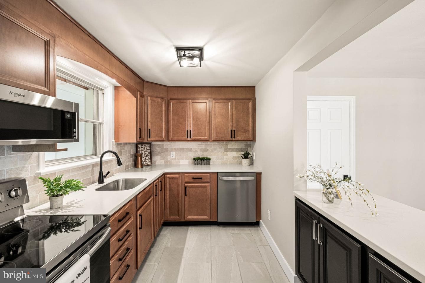 1024 W Bridge Street photo 13