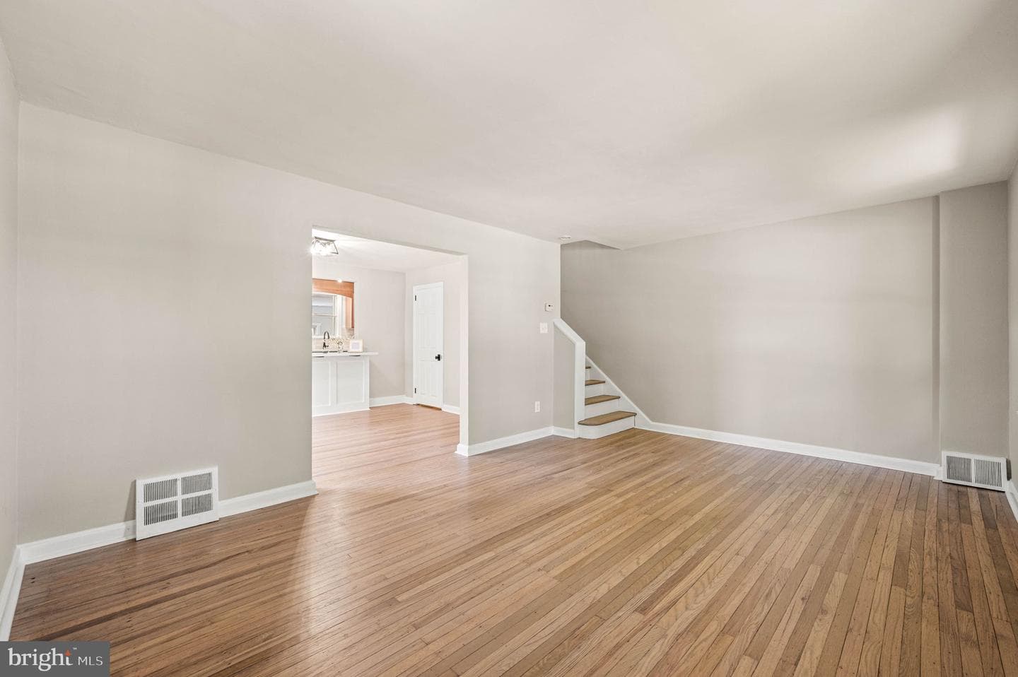 1024 W Bridge Street photo 5