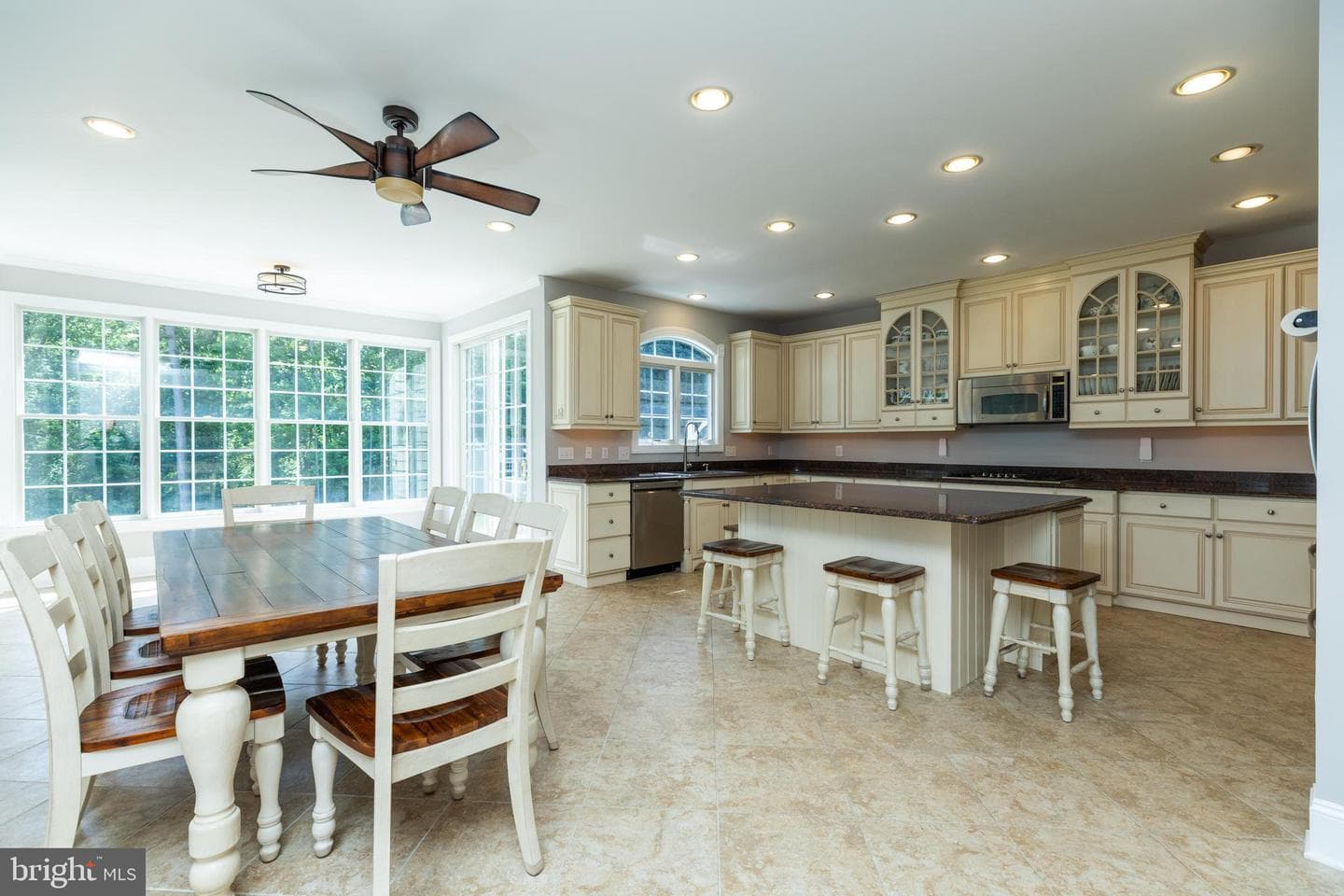 14 Maentel Drive photo 11