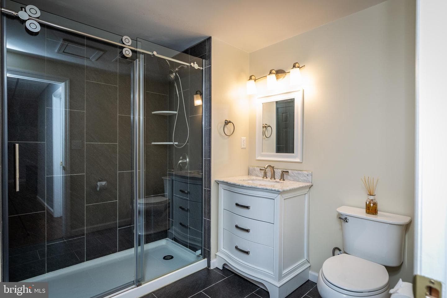 14 Maentel Drive photo 22