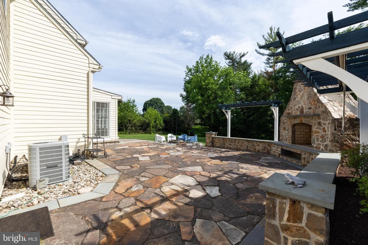 14 Maentel Drive photo 40