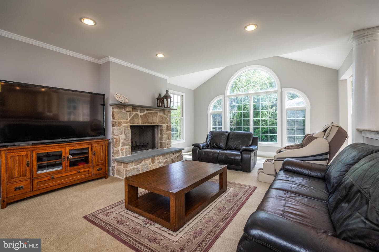 14 Maentel Drive photo 8