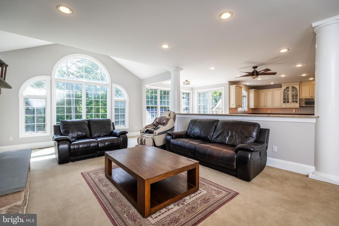 14 Maentel Drive photo 9