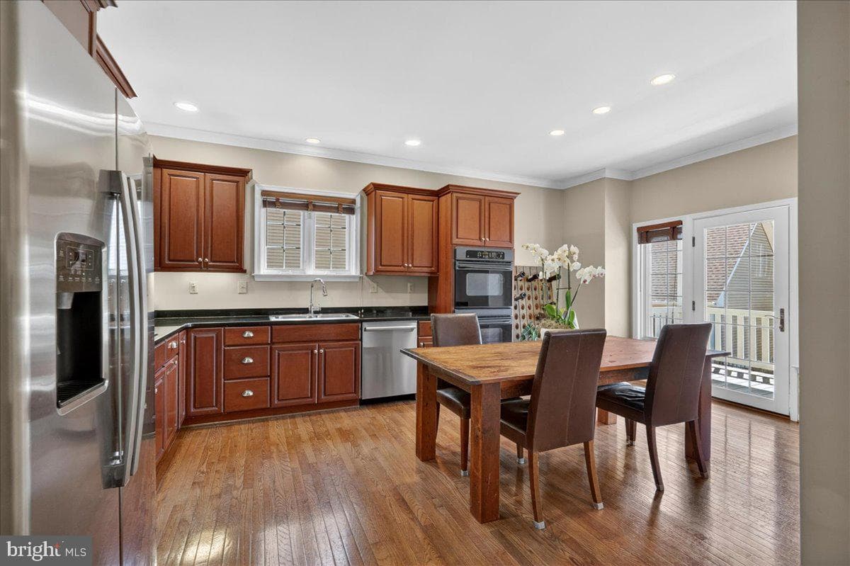 435 Fairmont Drive photo 10