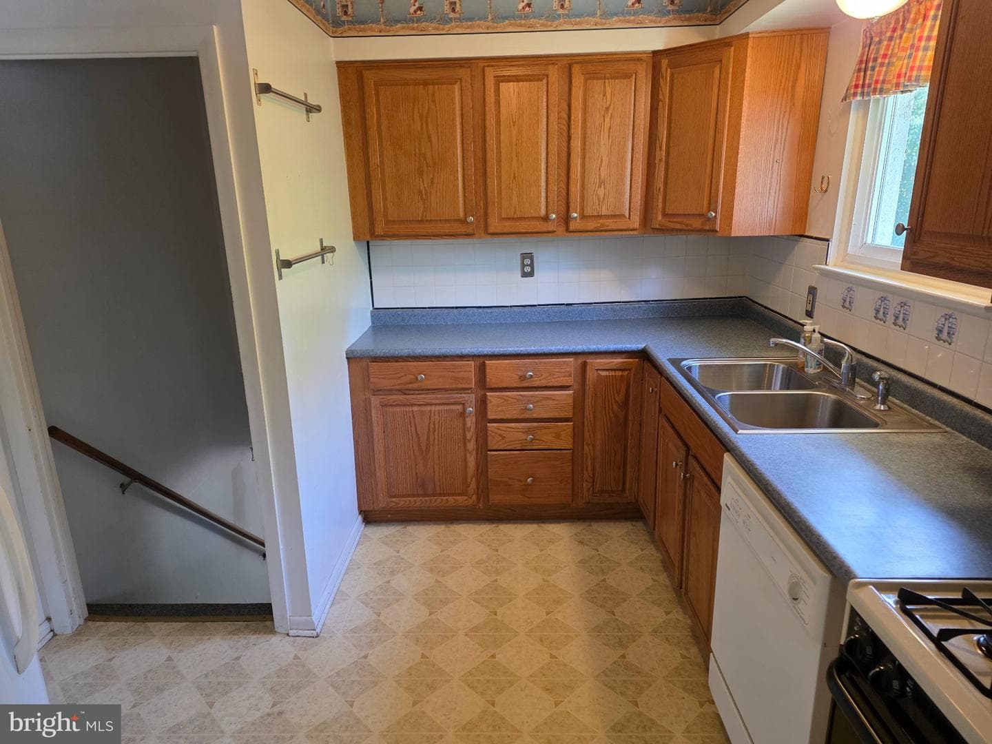 20 Karen Drive photo 11