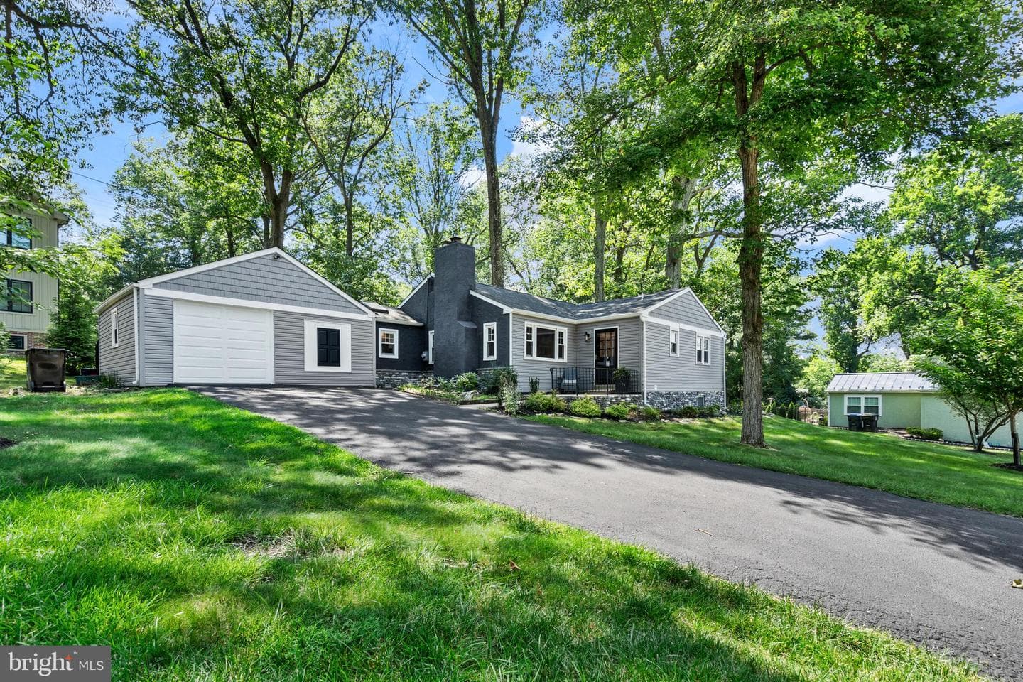 305 Irish Road, Berwyn