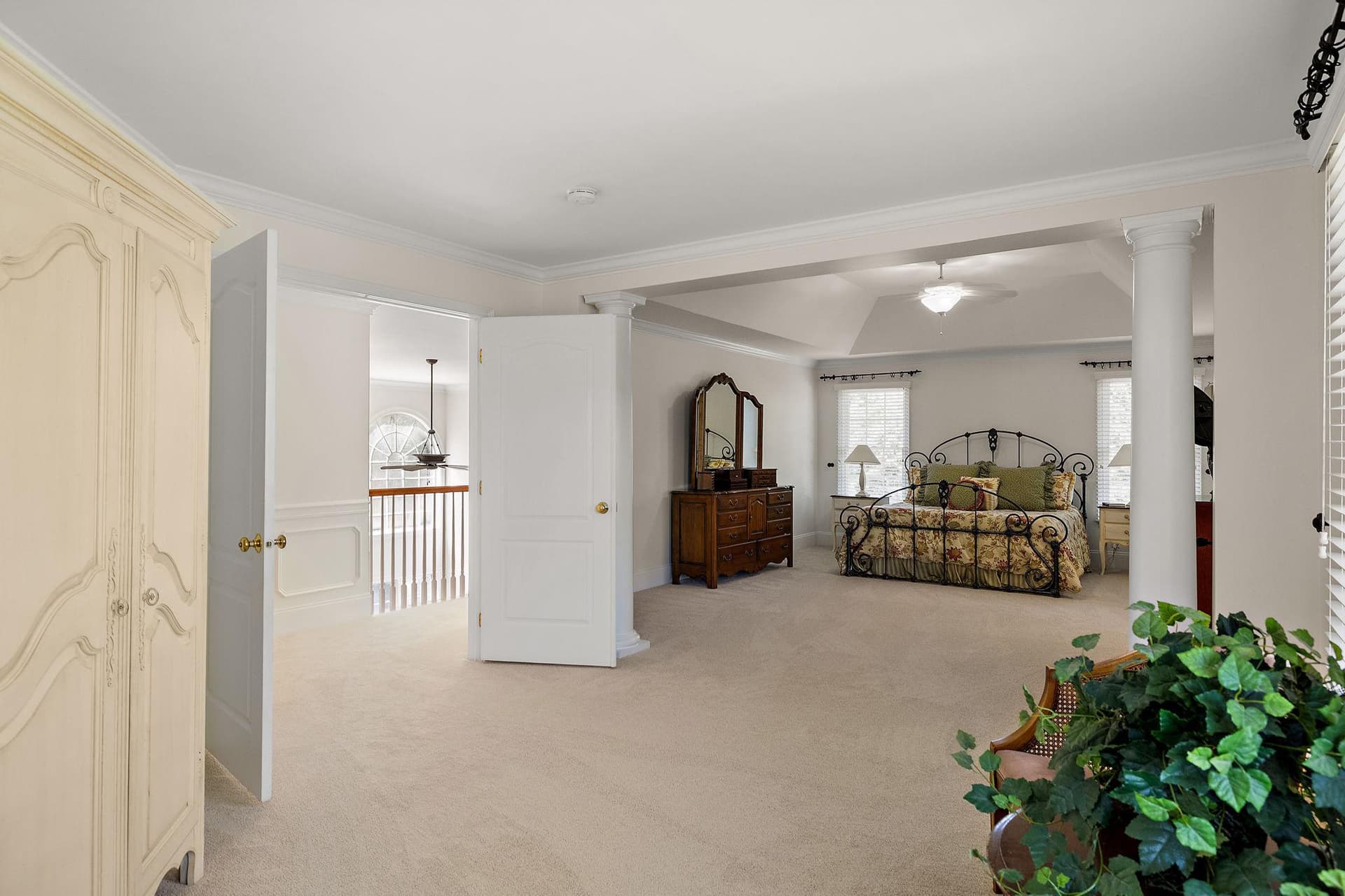 1670 Royal Berkshire Circle photo 26