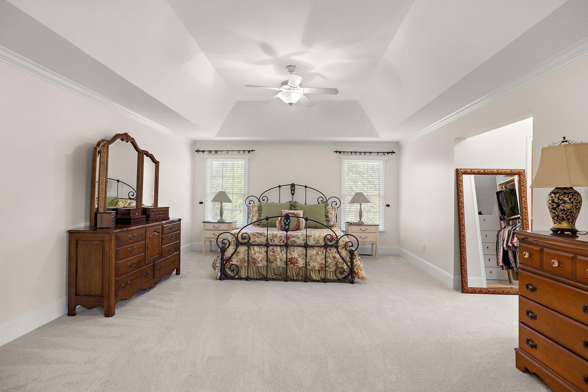 1670 Royal Berkshire Circle photo 28