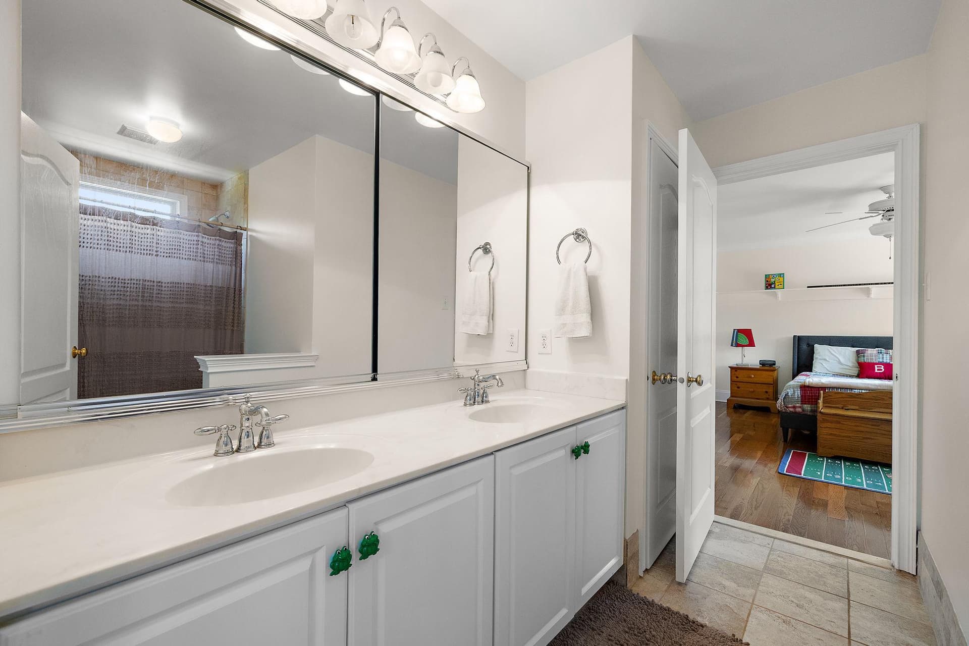 1670 Royal Berkshire Circle photo 38