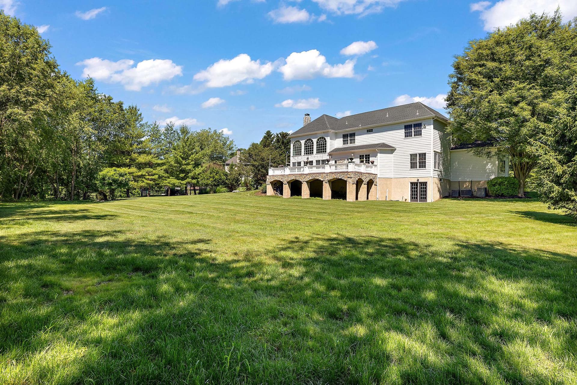 1670 Royal Berkshire Circle photo 54