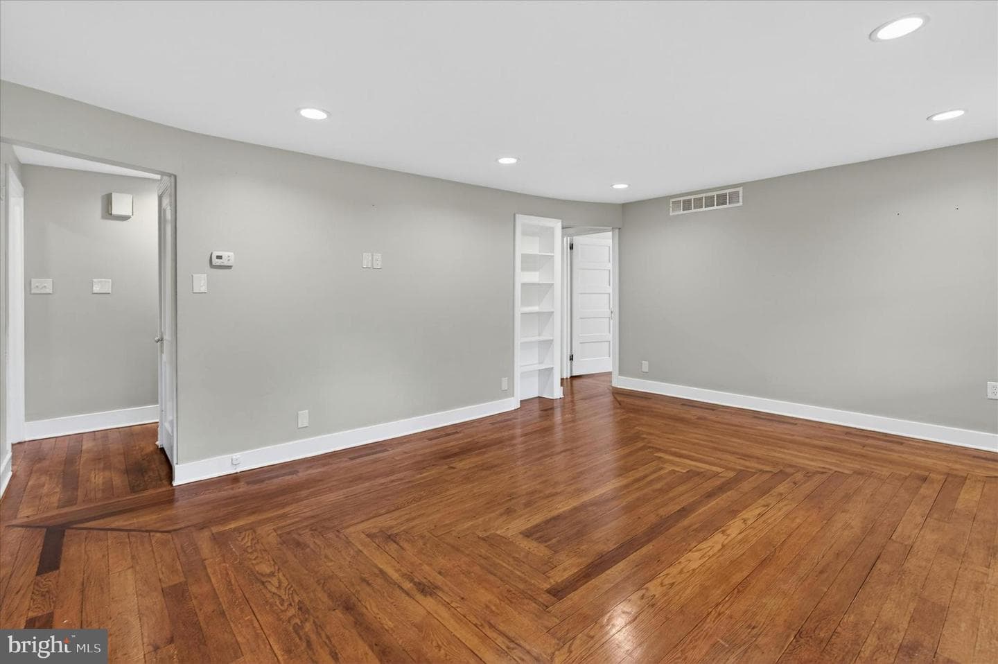 2680 Charlestown Road photo 10