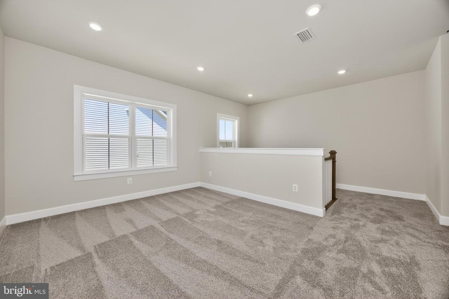 1458 Hydrangea Way photo 20