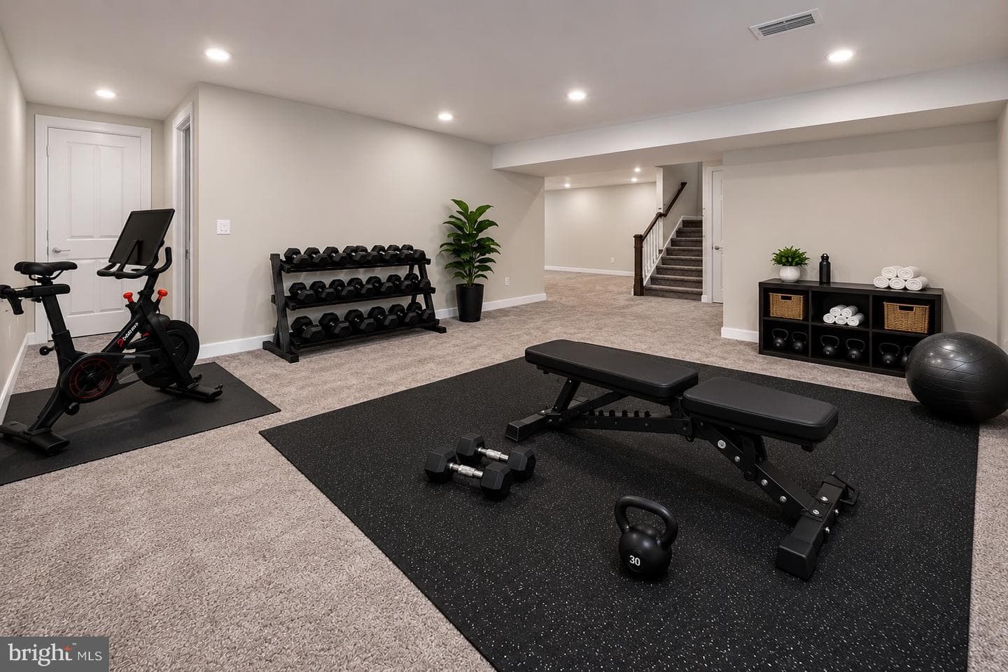 1458 Hydrangea Way photo 25