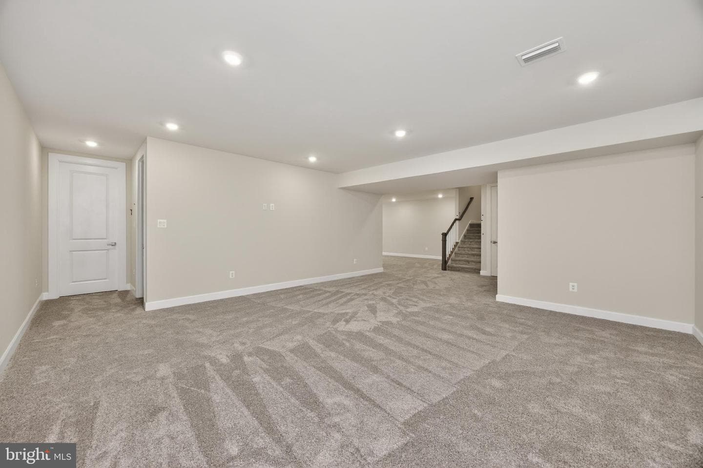 1458 Hydrangea Way photo 27