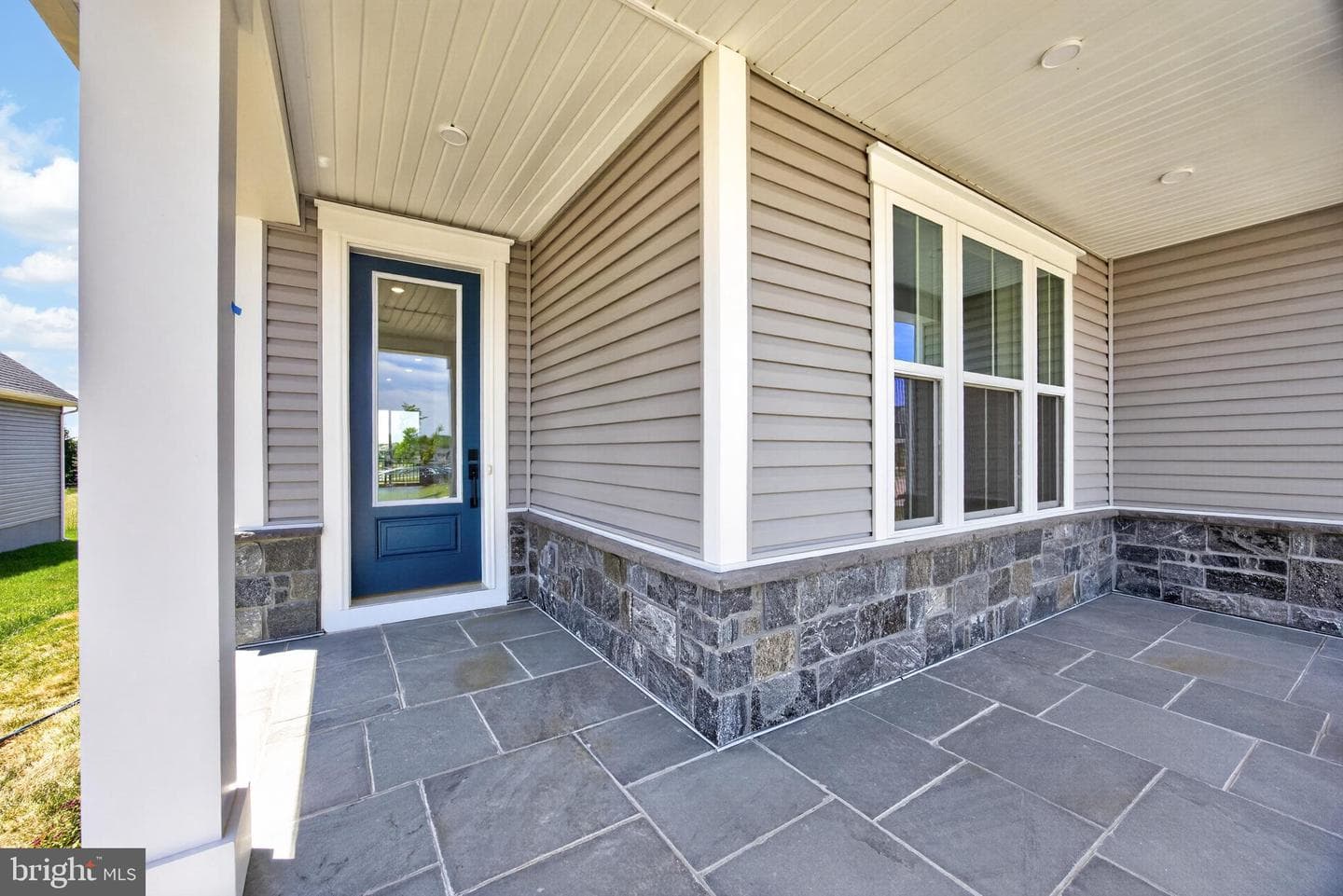 1458 Hydrangea Way photo 32