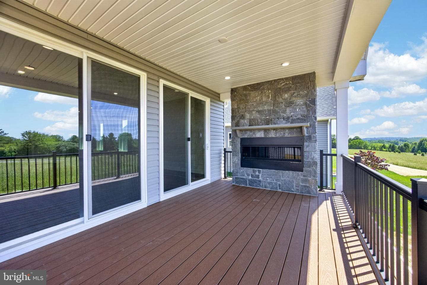 1458 Hydrangea Way photo 34