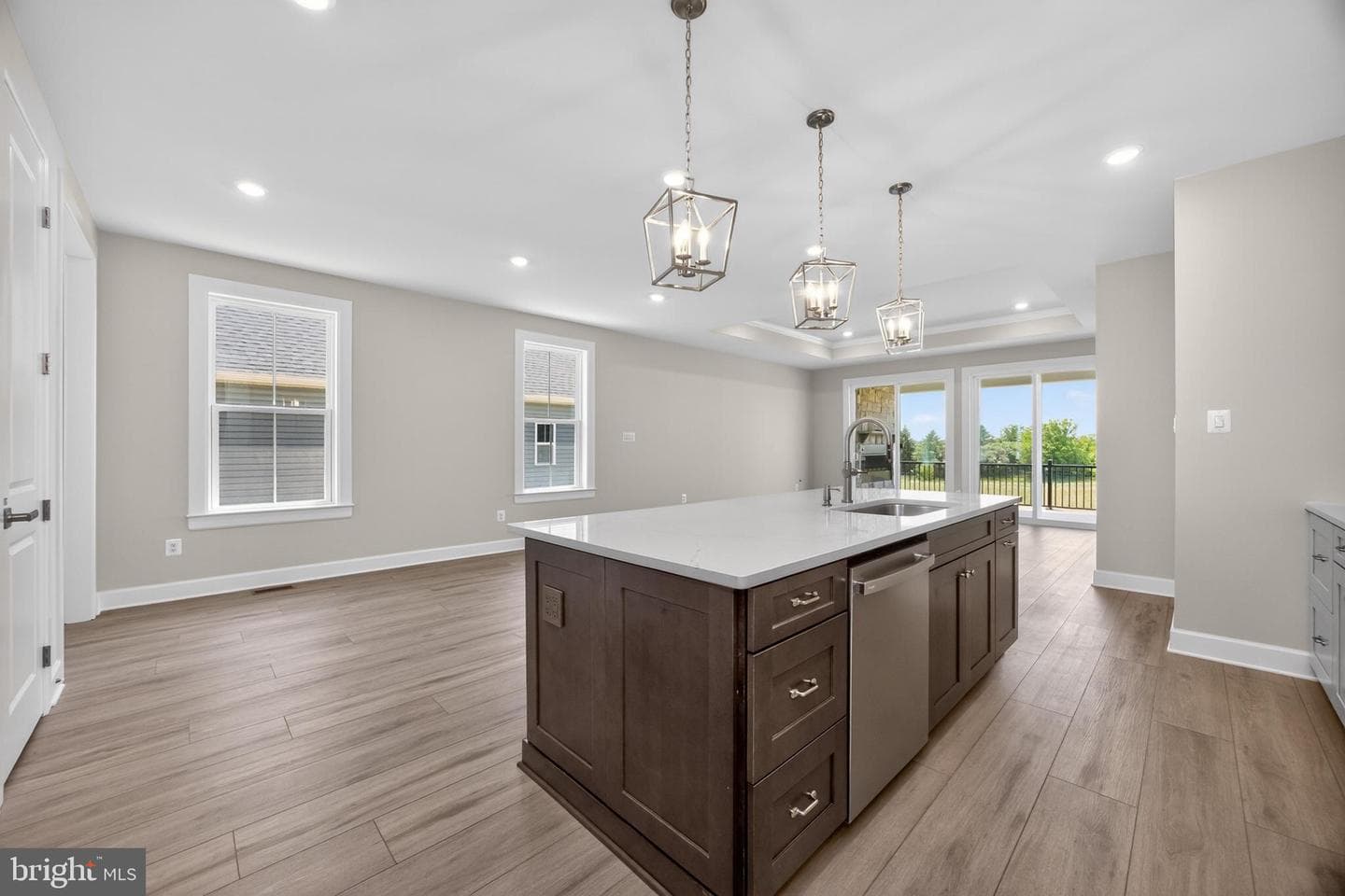 1458 Hydrangea Way photo 7
