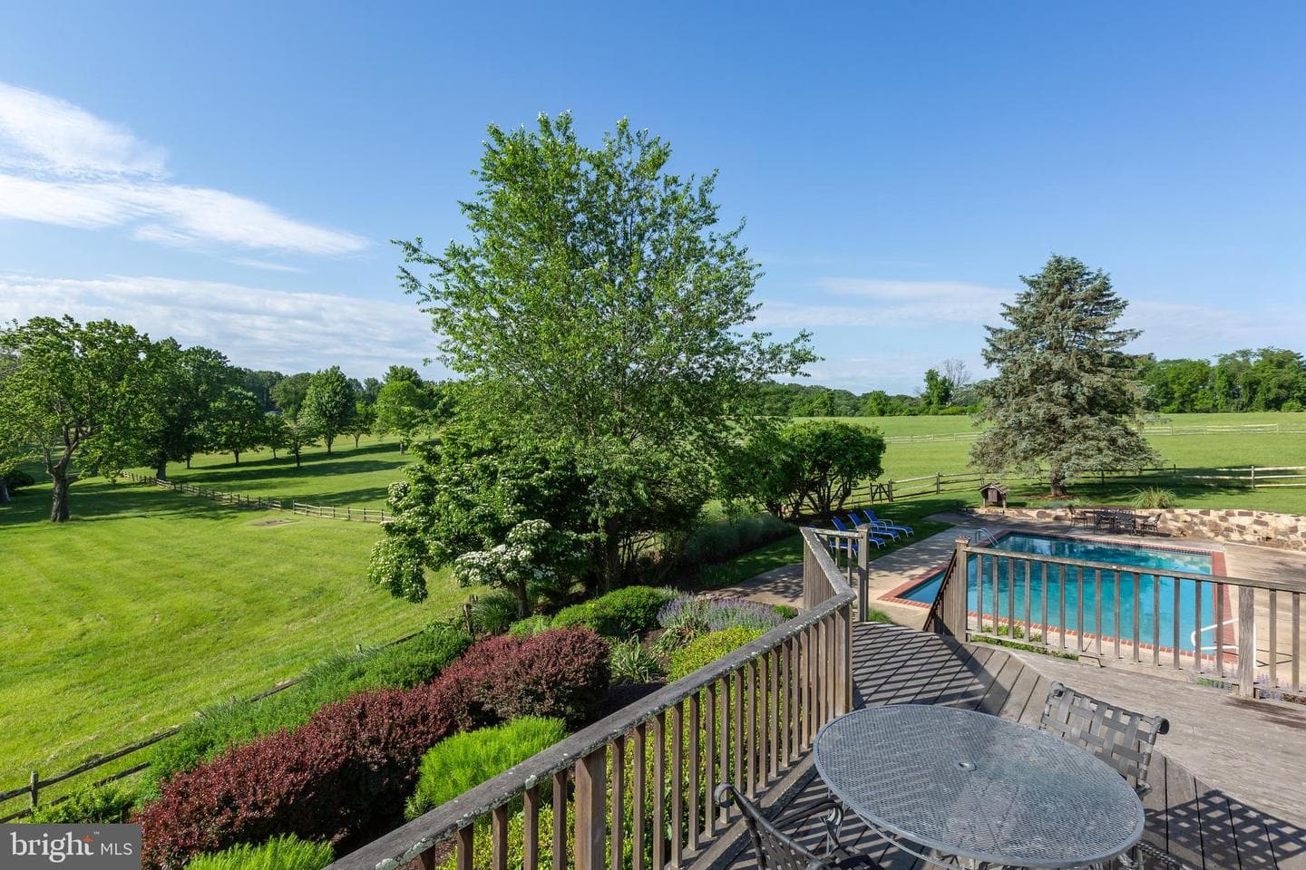 137 Davis Road photo 10