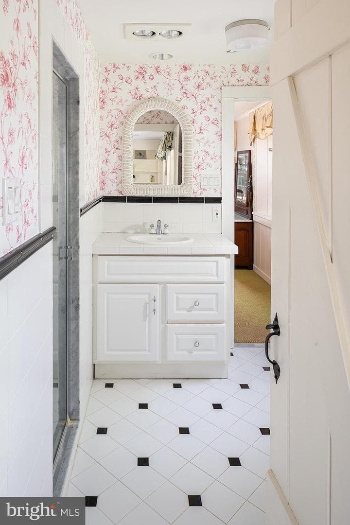 137 Davis Road photo 36