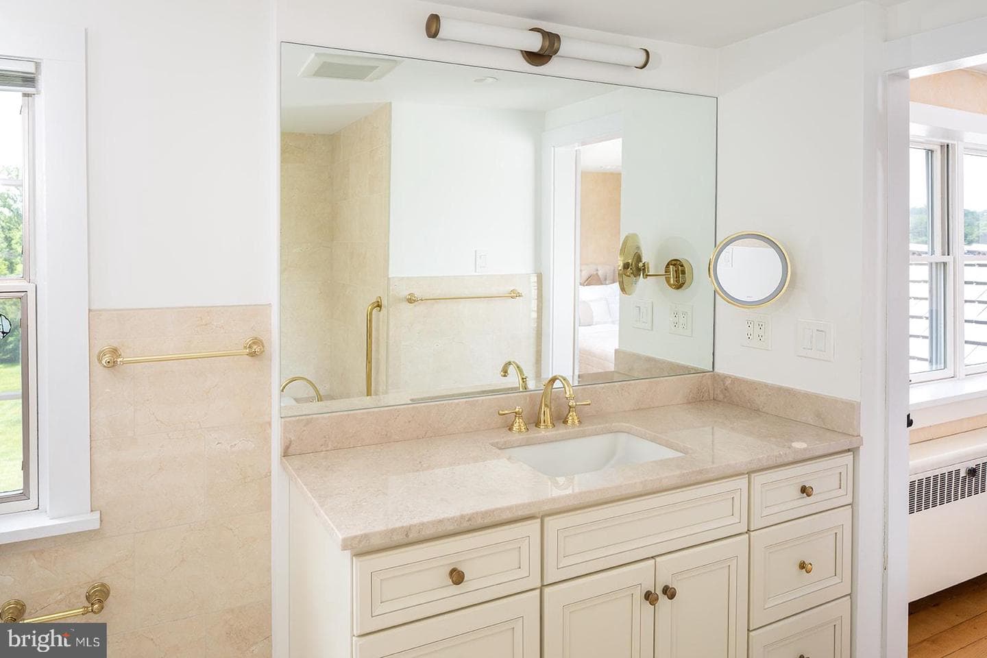 137 Davis Road photo 41