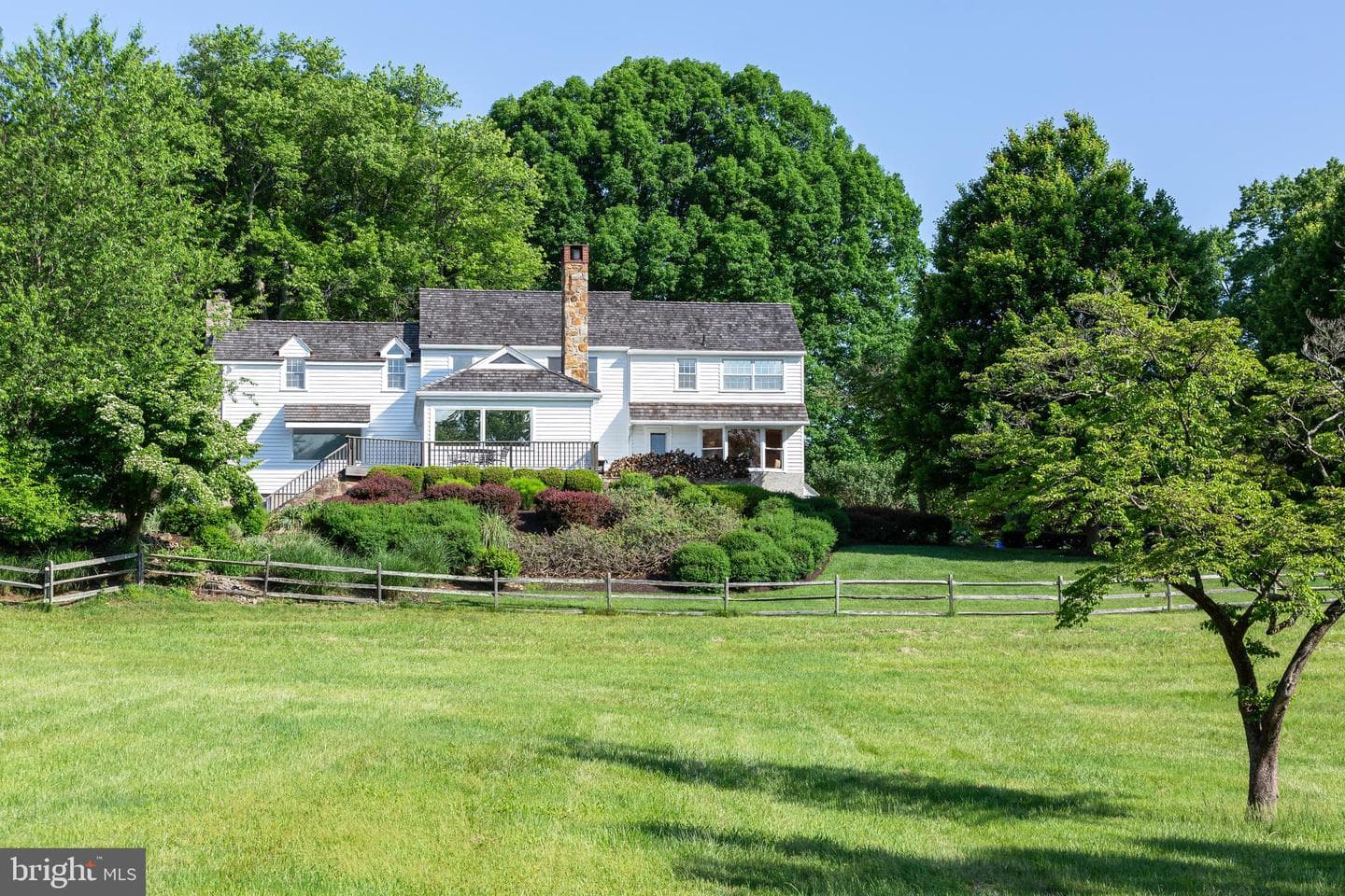 137 Davis Road photo 56