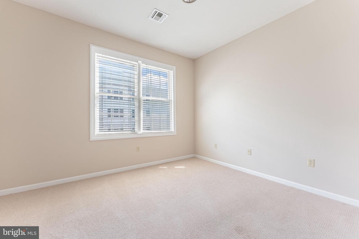 136 Bridge Street #302 photo 21