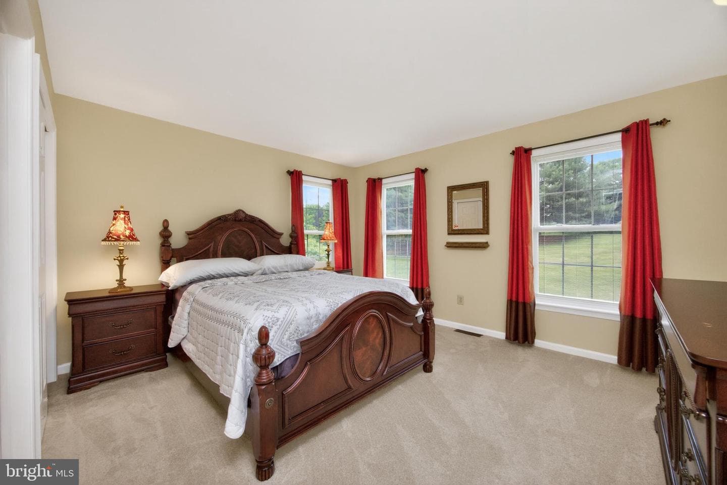 904 Victoria Court photo 41
