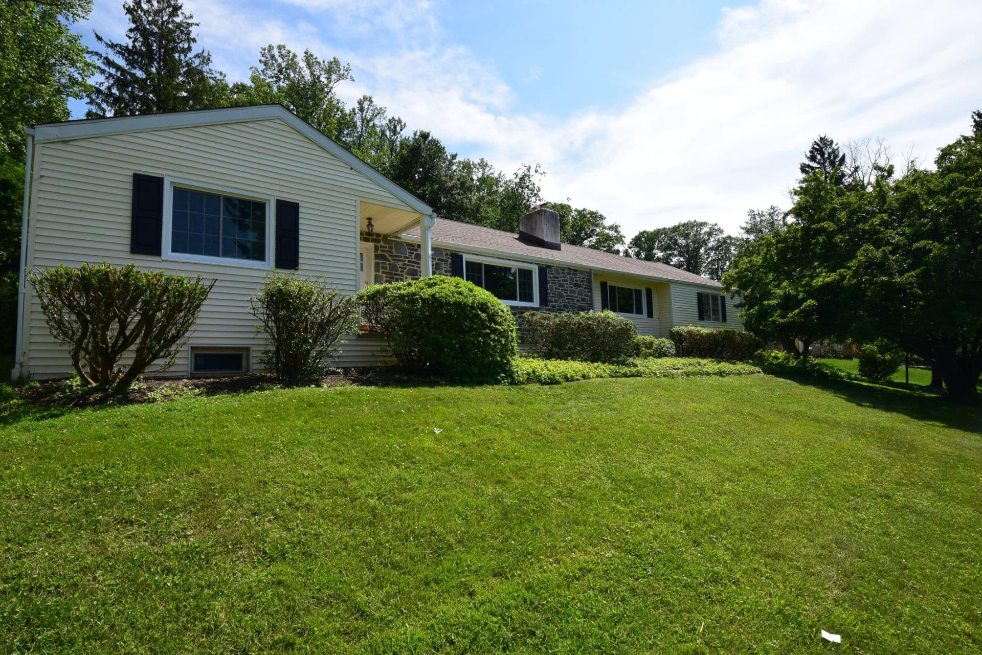 4 Carol Lane photo 3