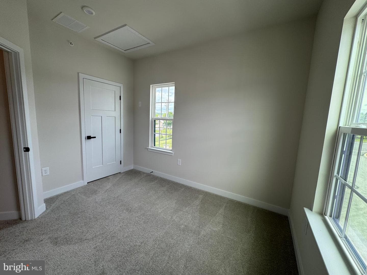 100 Arcadia Way photo 24