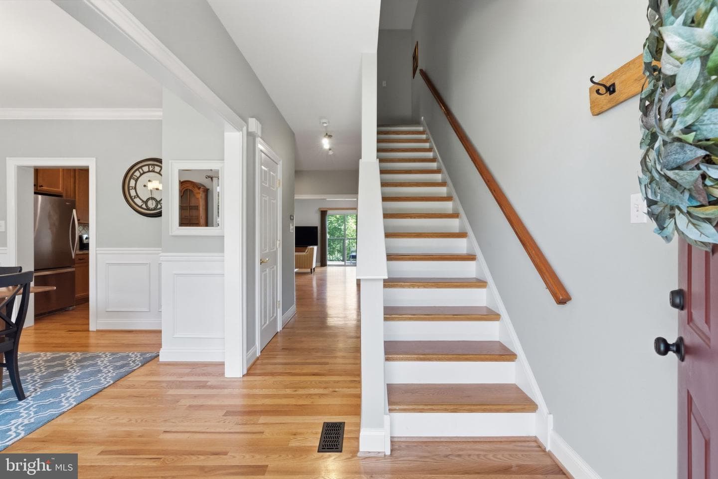 308 E Mulberry Street photo 3