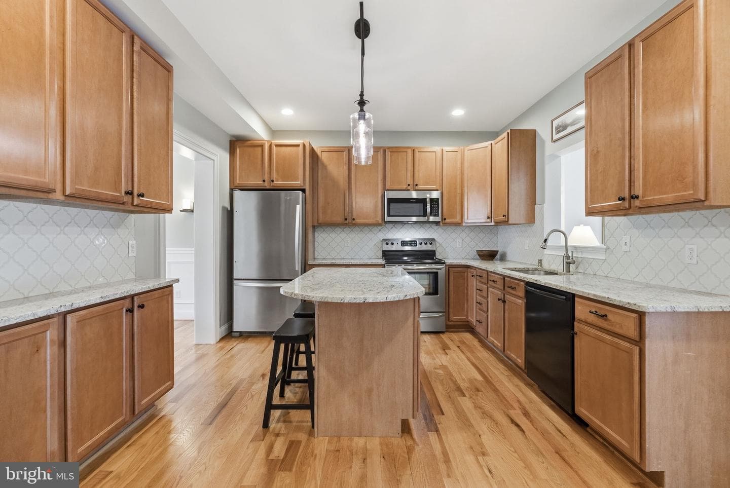 308 E Mulberry Street photo 9
